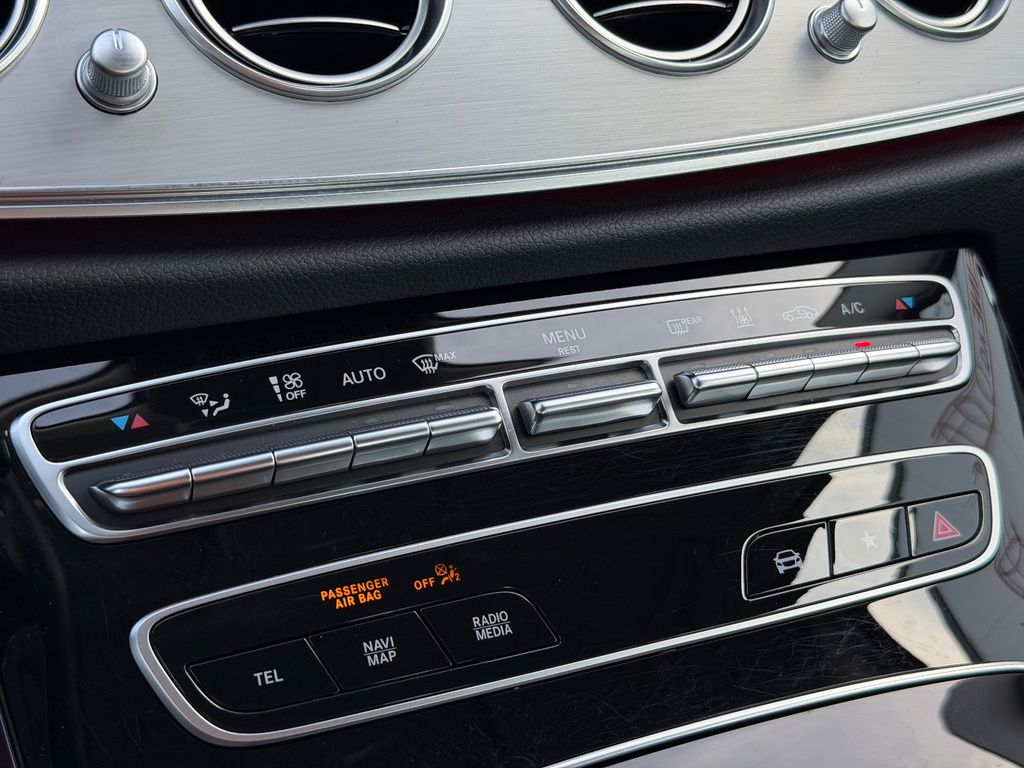 Mercedes-Benz E 300 2022