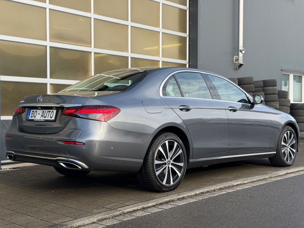 Mercedes-Benz E 300 2022