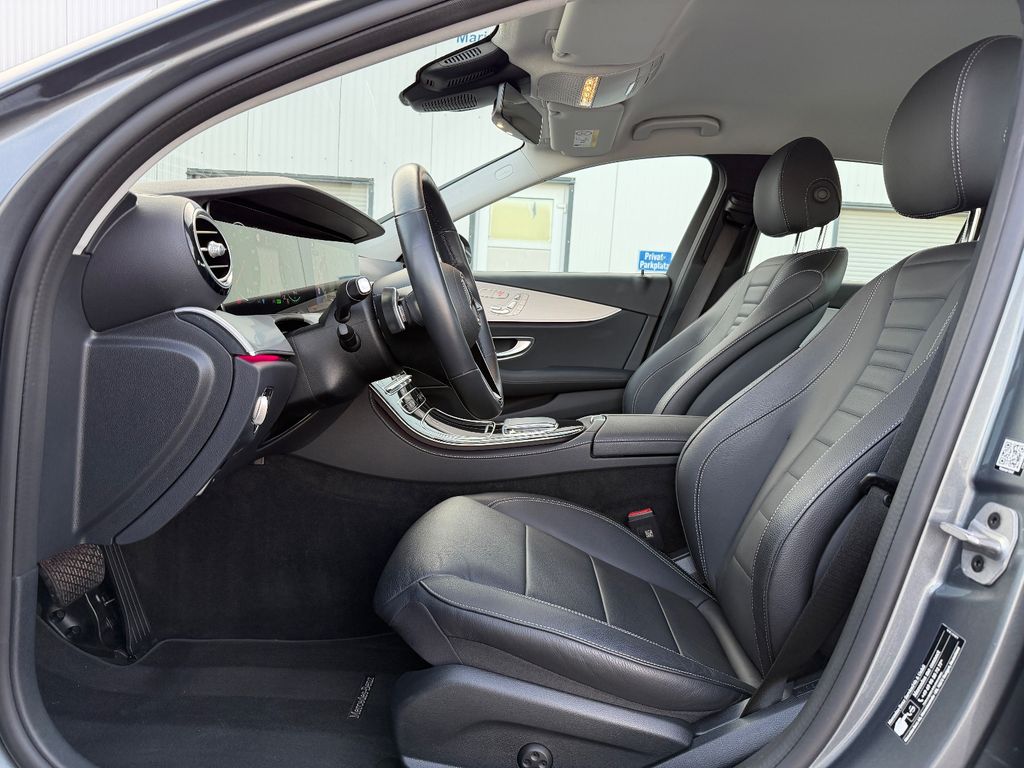 Mercedes-Benz E 300 2022
