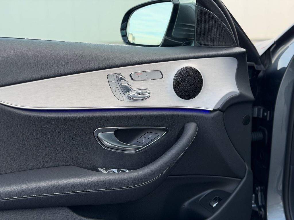 Mercedes-Benz E 300 2022