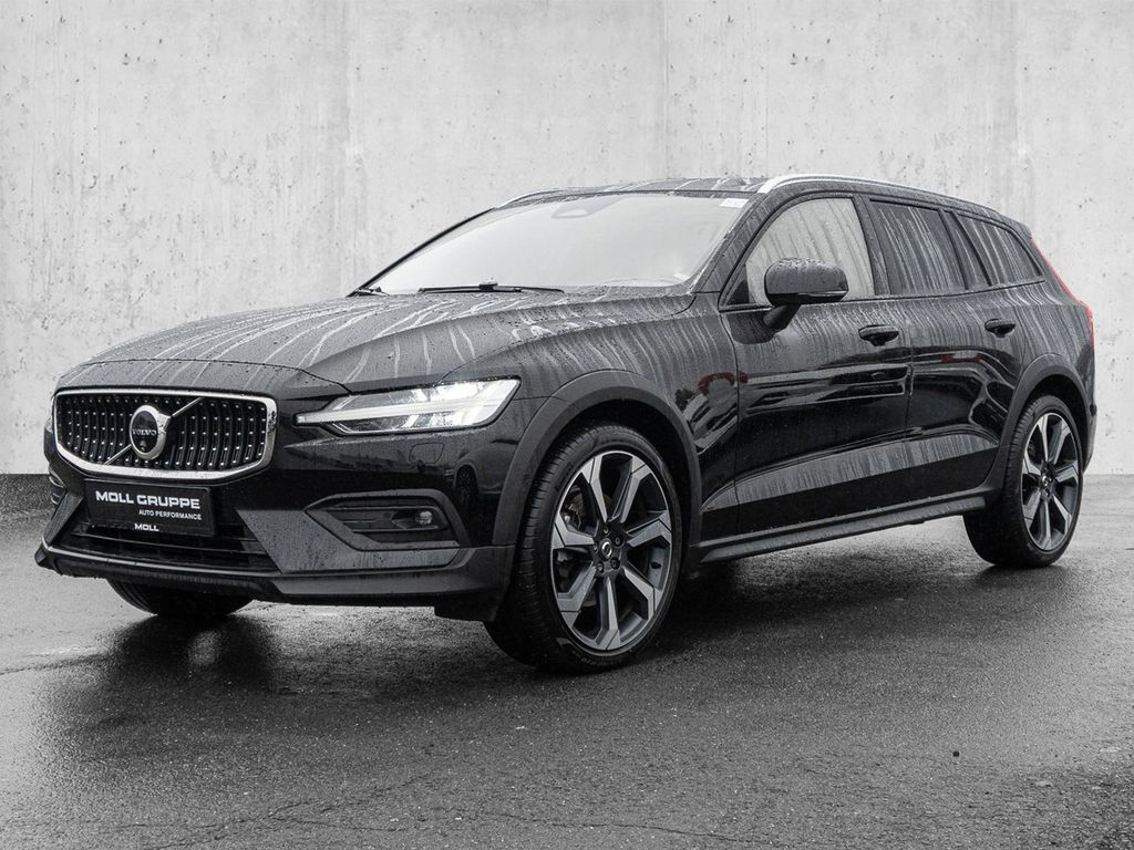 Volvo V60 Cross Country 2024