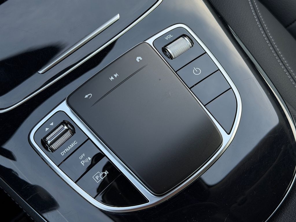 Mercedes-Benz E 300 2022