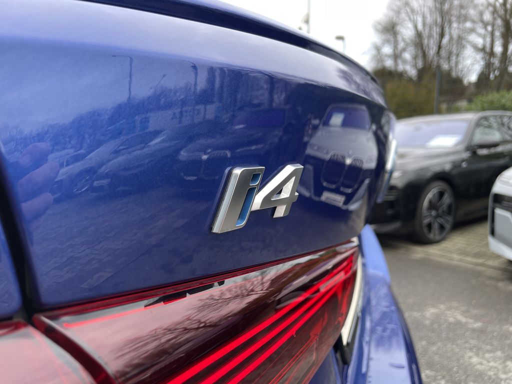 BMW i4 2025