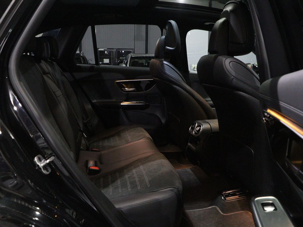 Mercedes-Benz GLC 300 2023