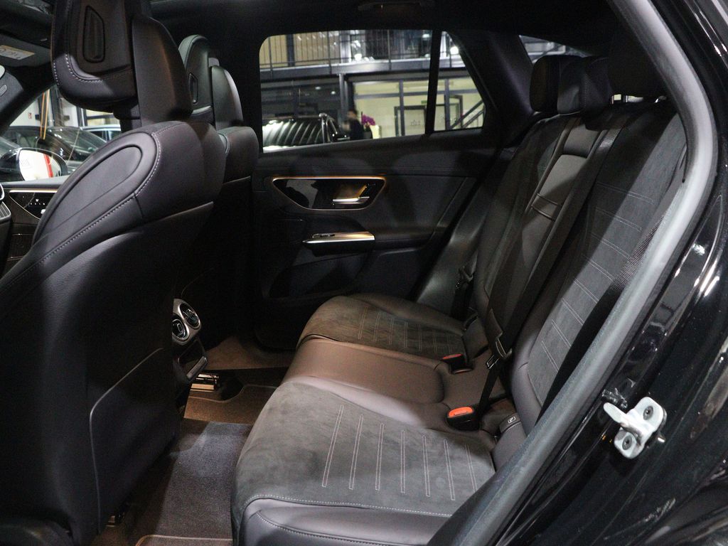 Mercedes-Benz GLC 300 2023