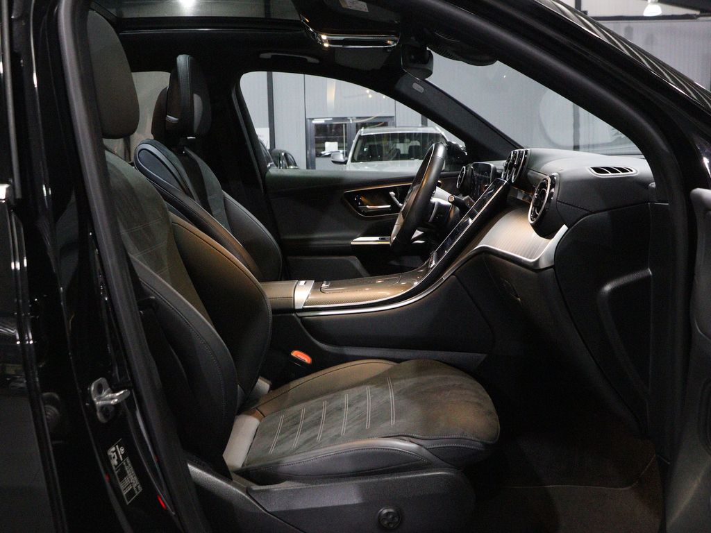 Mercedes-Benz GLC 300 2023