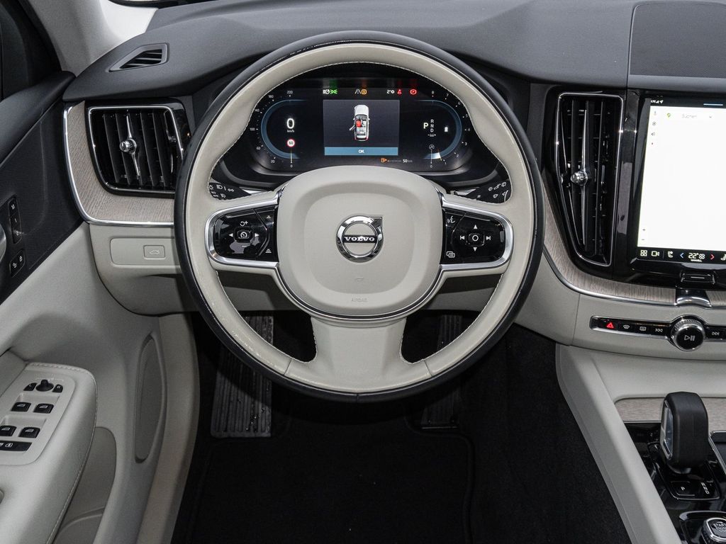 Volvo XC60 2023
