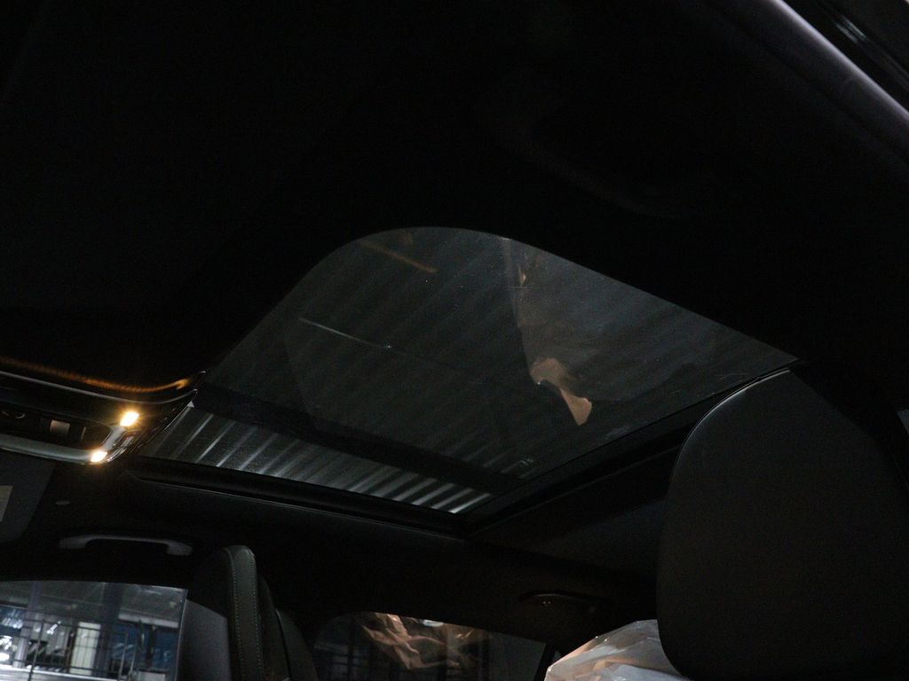 Mercedes-Benz GLC 300 2023