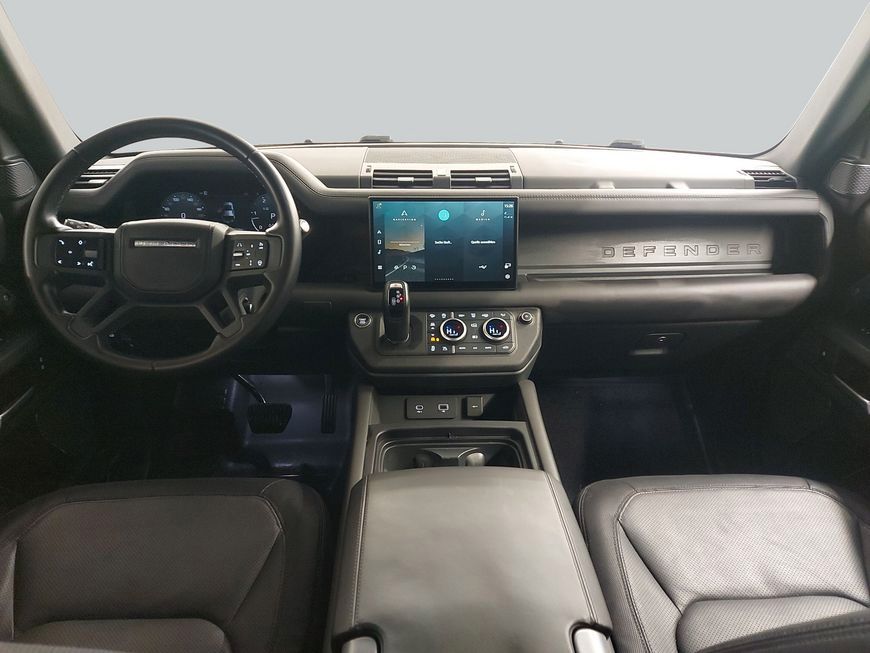 Land Rover Defender 2022