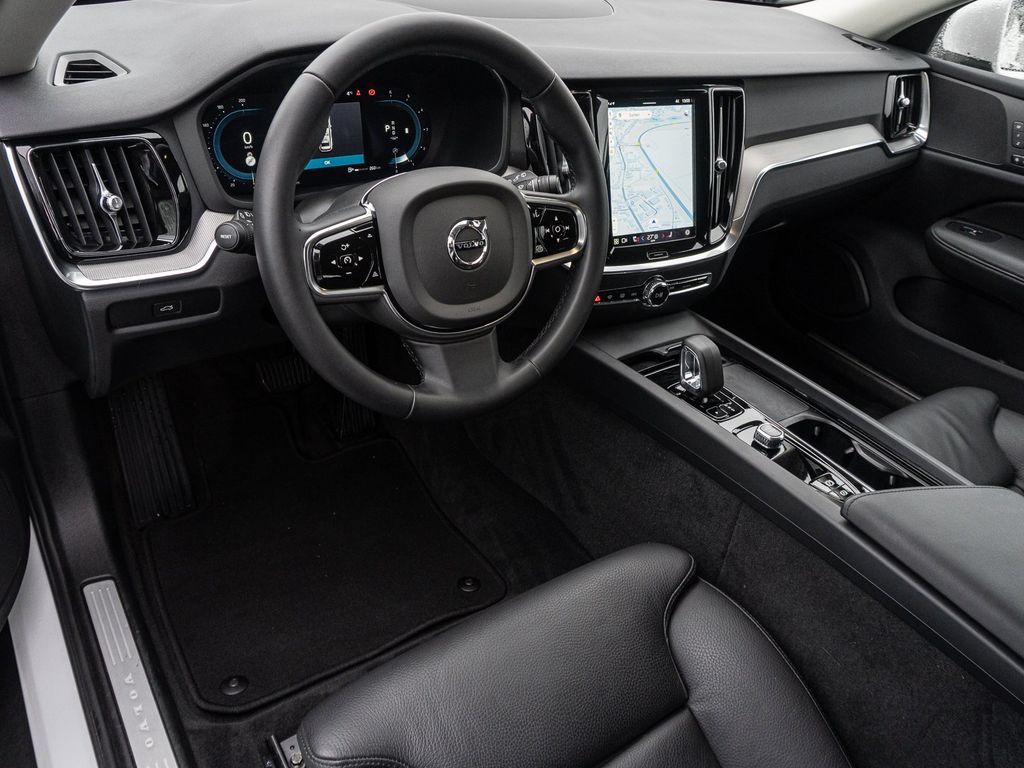 Volvo V60 Cross Country 2023