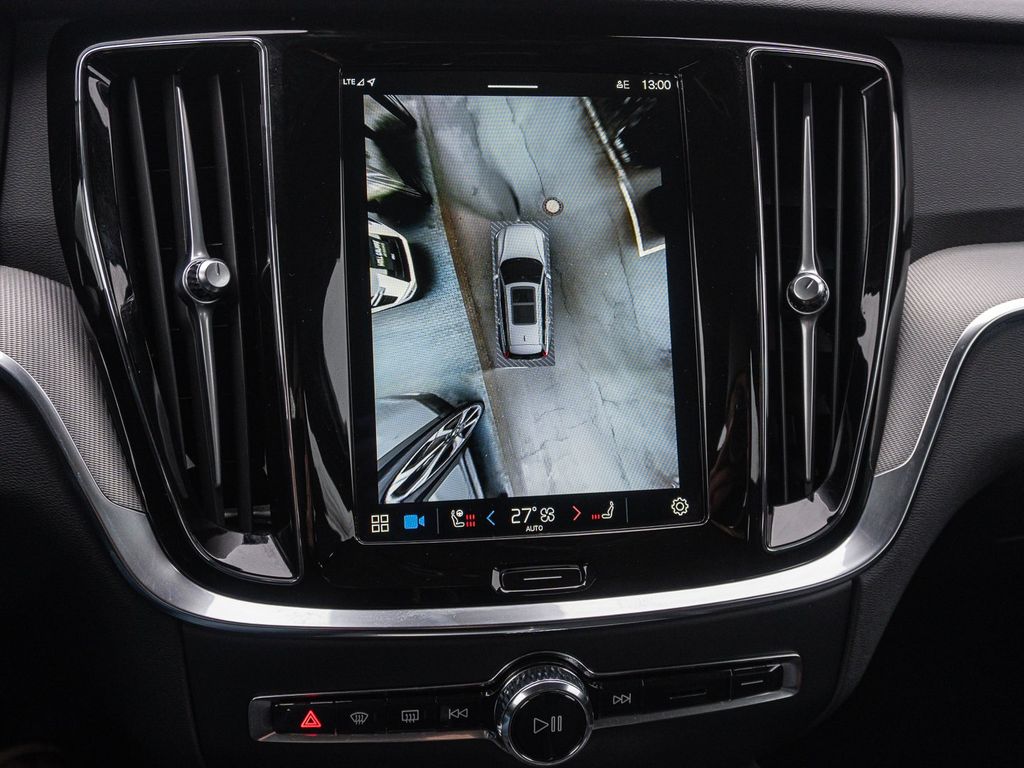 Volvo V60 Cross Country 2023