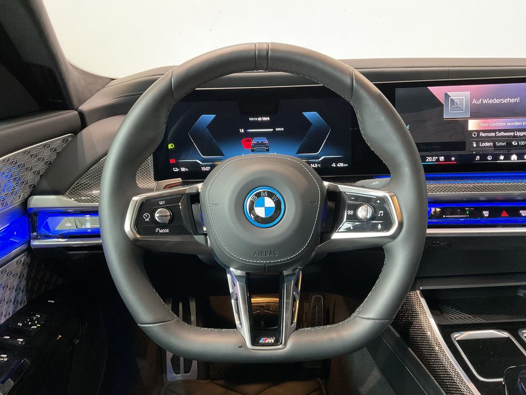 BMW i7 2024
