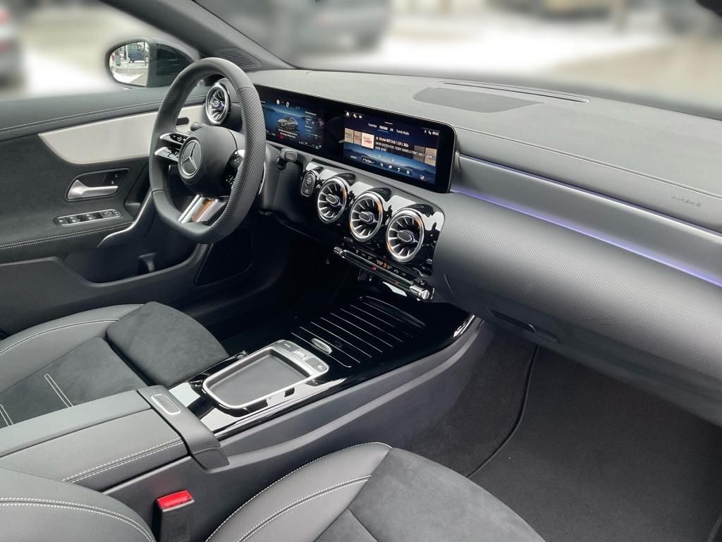 Mercedes-Benz CLA 200 2026