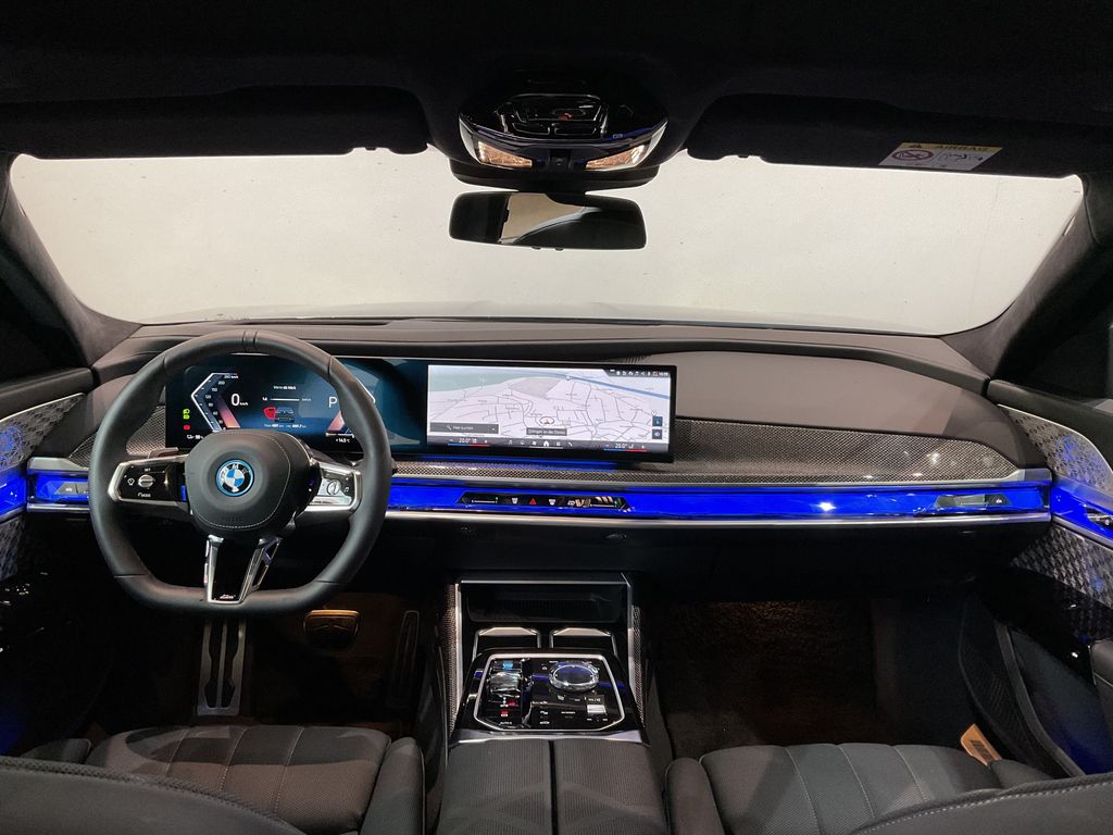 BMW i7 2024