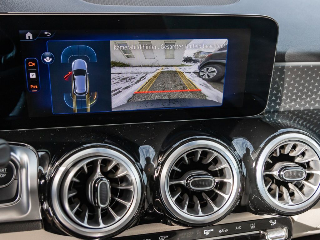 Mercedes-Benz EQB 2024