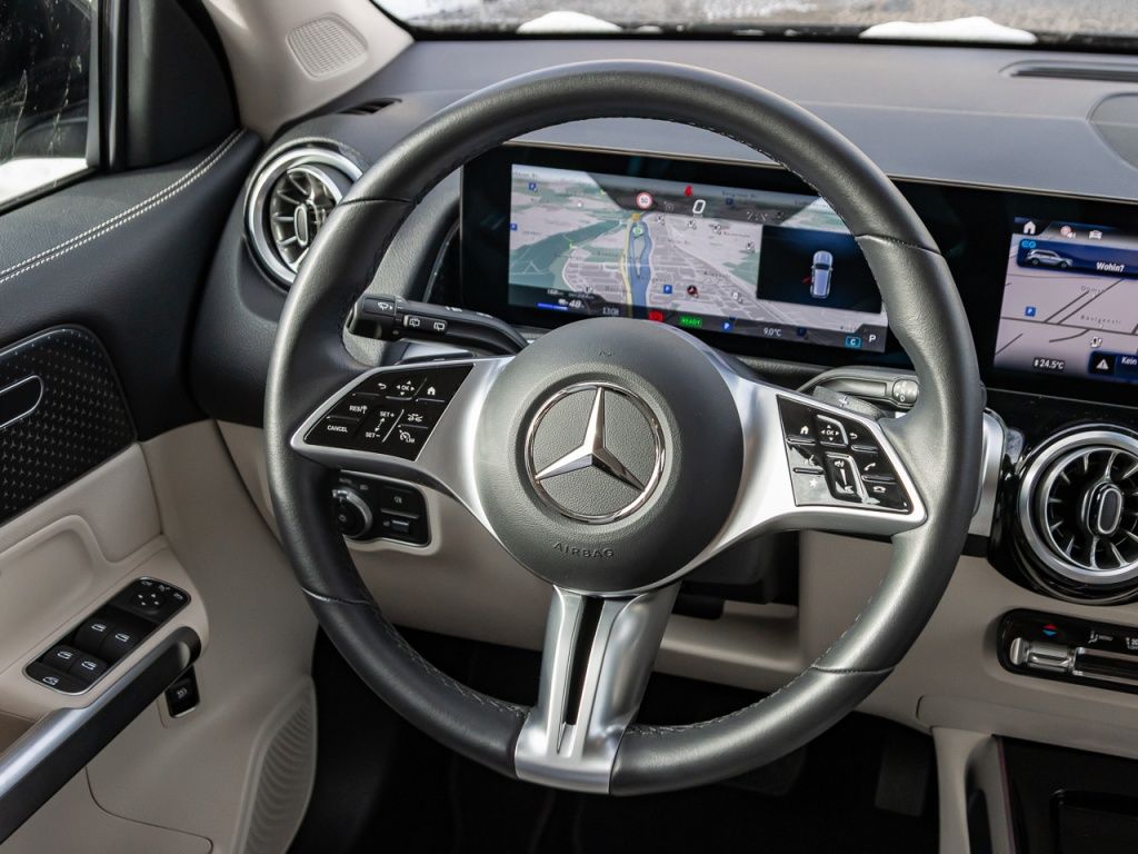 Mercedes-Benz EQB 2024