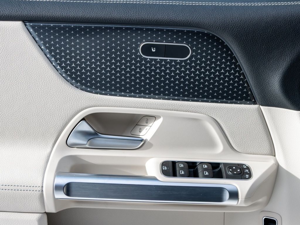 Mercedes-Benz EQB 2024