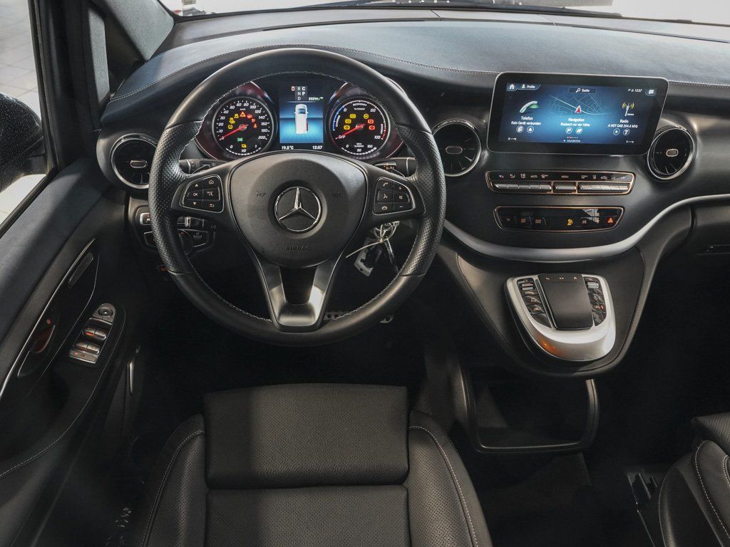 Mercedes-Benz EQV 2024