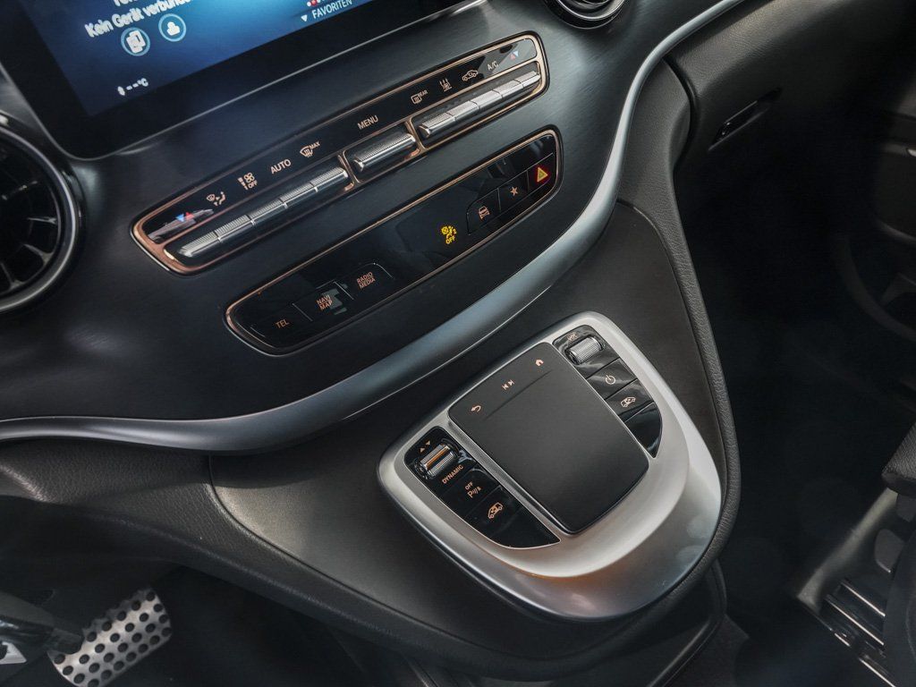 Mercedes-Benz EQV 2024