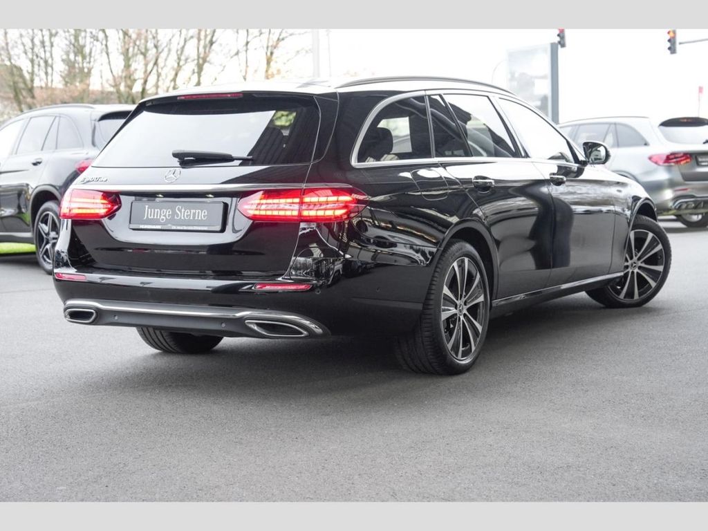 Mercedes-Benz E 300 2022