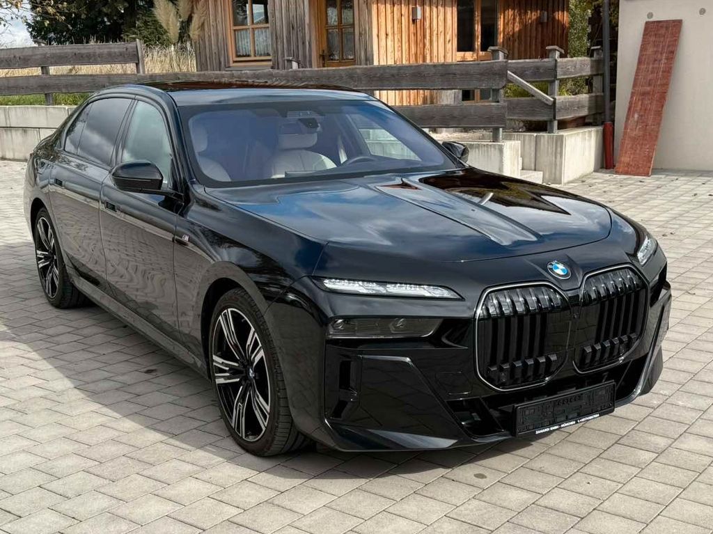 BMW 740 2026