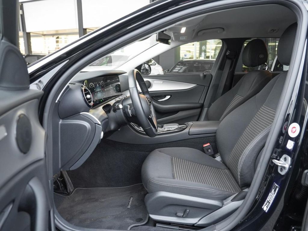 Mercedes-Benz E 300 2022