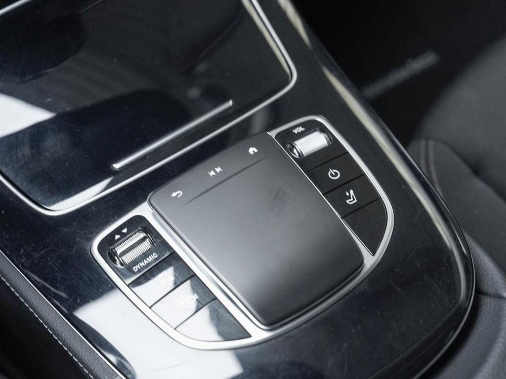 Mercedes-Benz E 300 2022