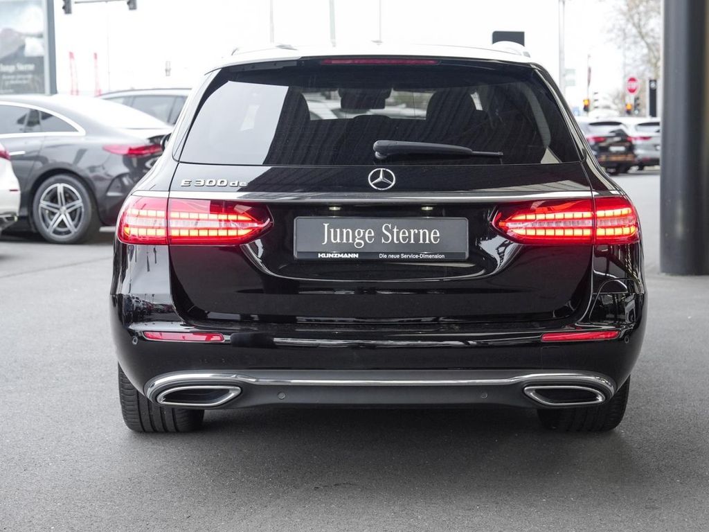 Mercedes-Benz E 300 2022