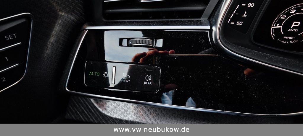 Audi RSQ8 2023