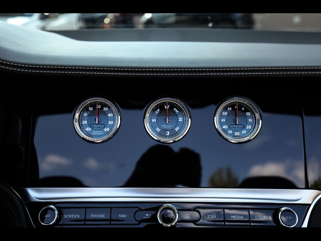 Bentley Continental GTC 2022