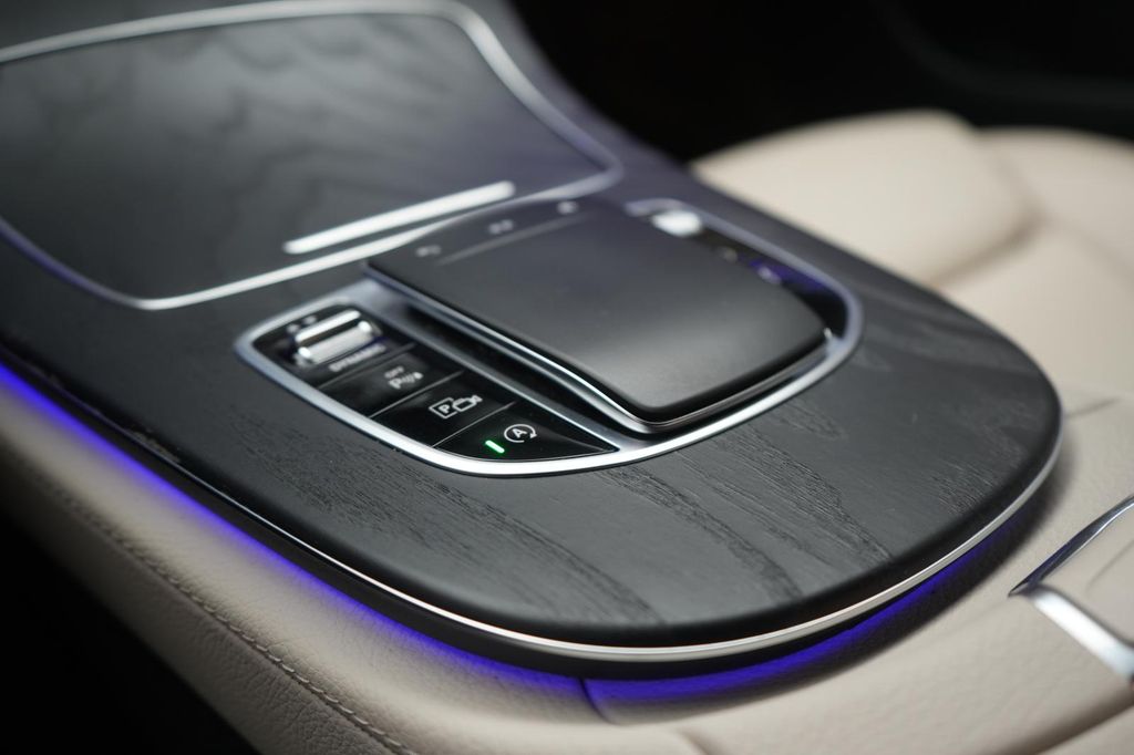 Mercedes-Benz E 200 2021