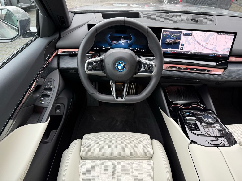 BMW i5 2025