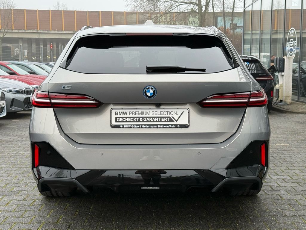 BMW i5 2025