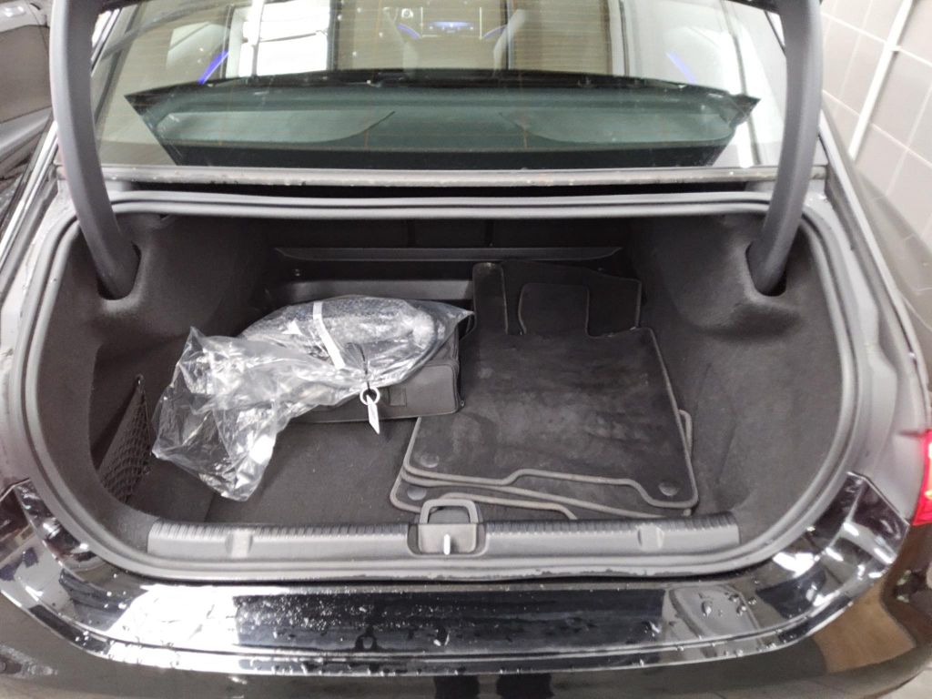 Mercedes-Benz EQE 2022