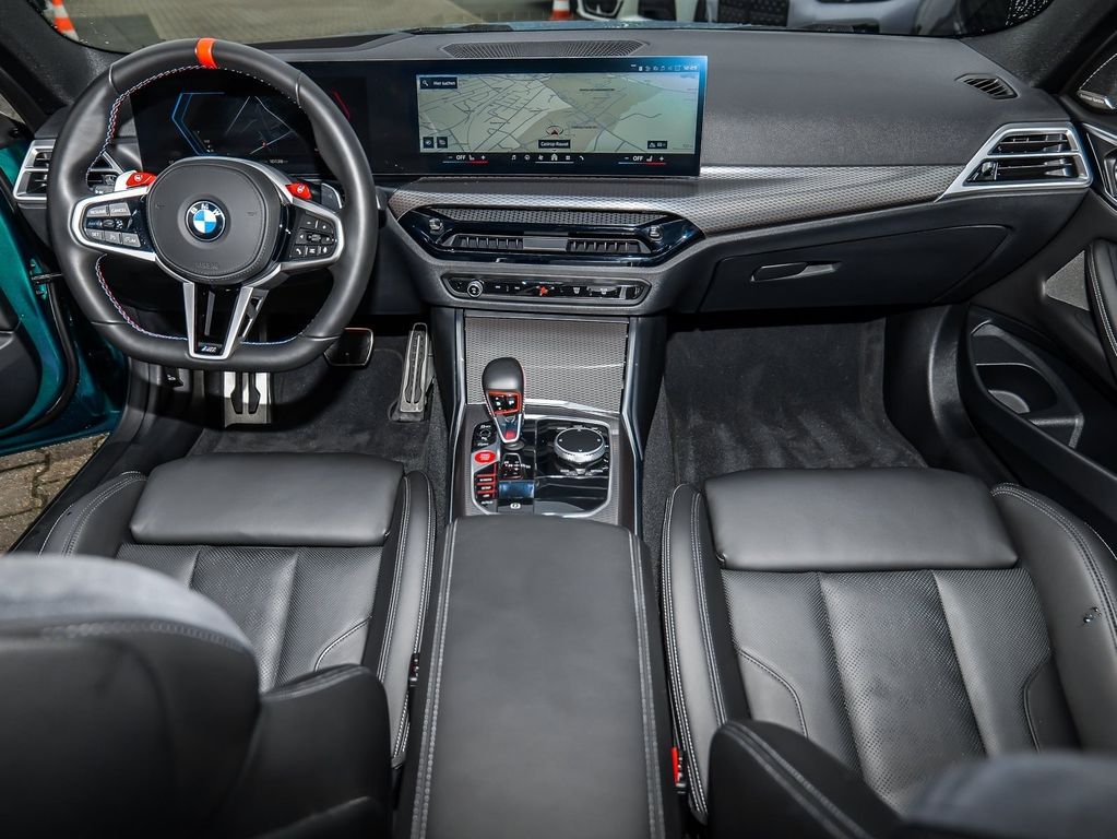 BMW M4 2025