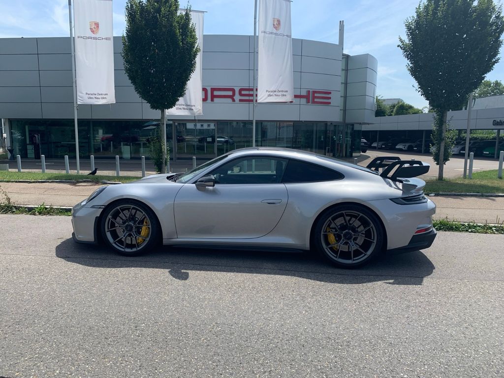 Porsche 992 2023