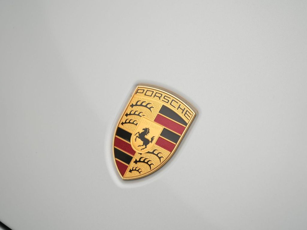 Porsche 992 2024