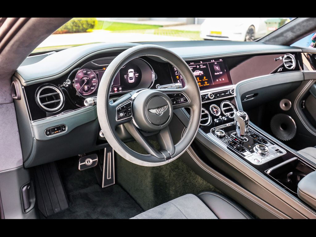 Bentley Continental 2023