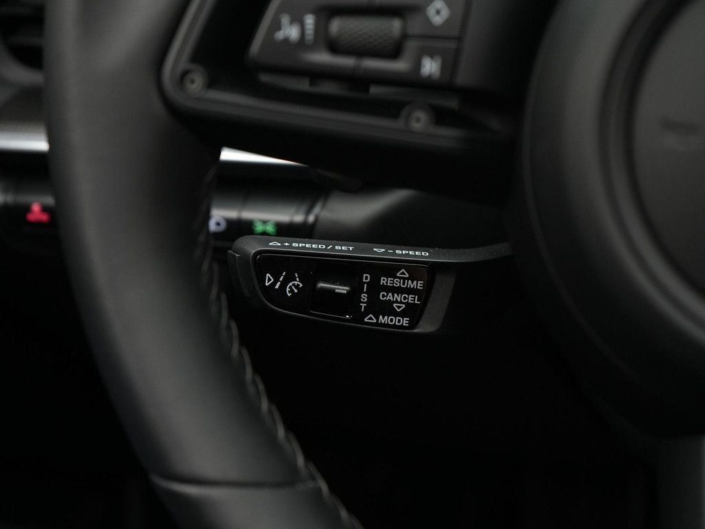 Porsche 992 2024