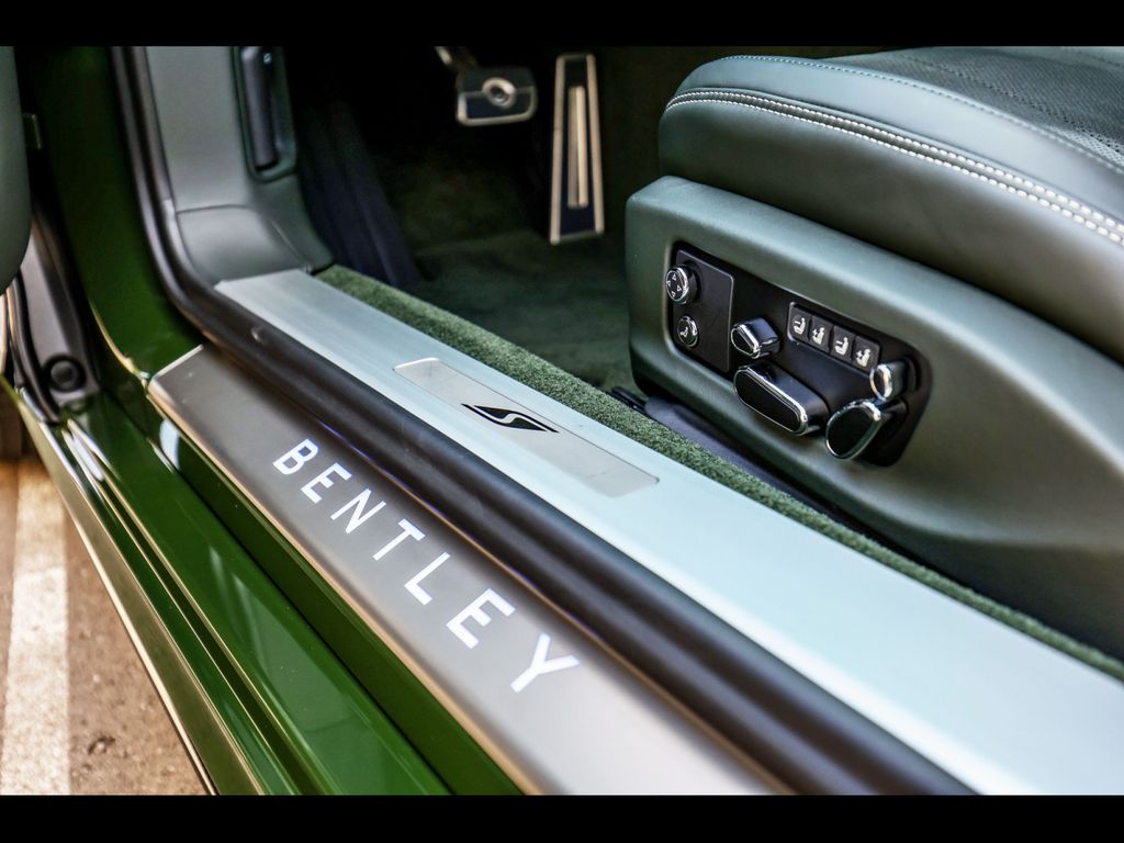 Bentley Continental 2023