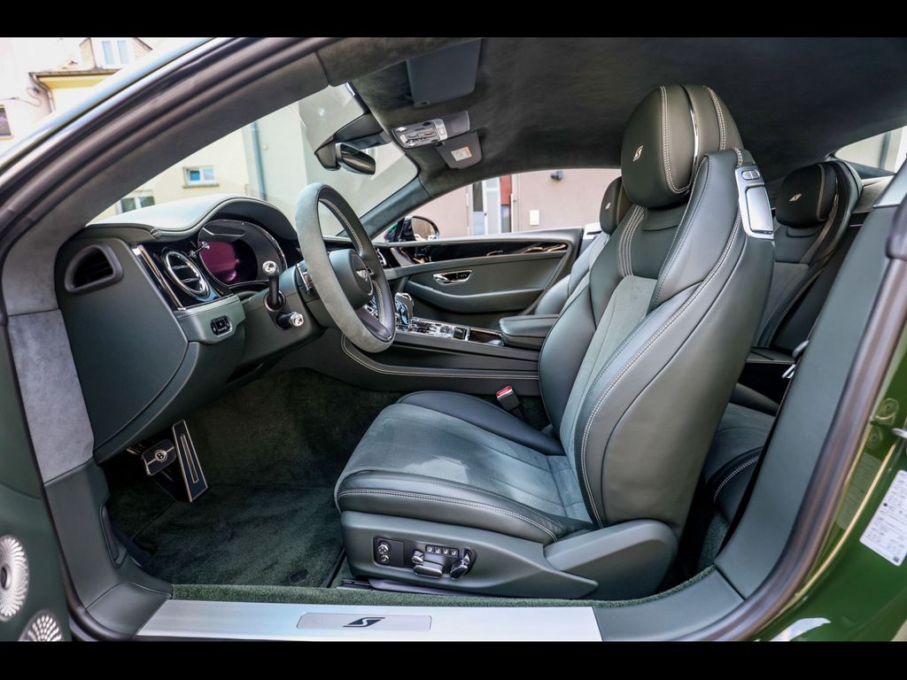 Bentley Continental 2023