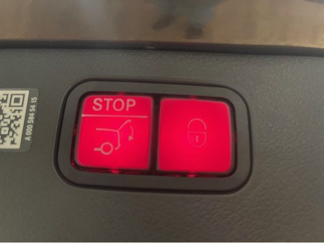 Mercedes-Benz C 300 2025