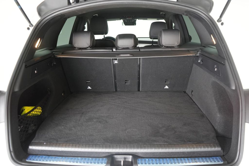 Mercedes-Benz GLC 300 2022