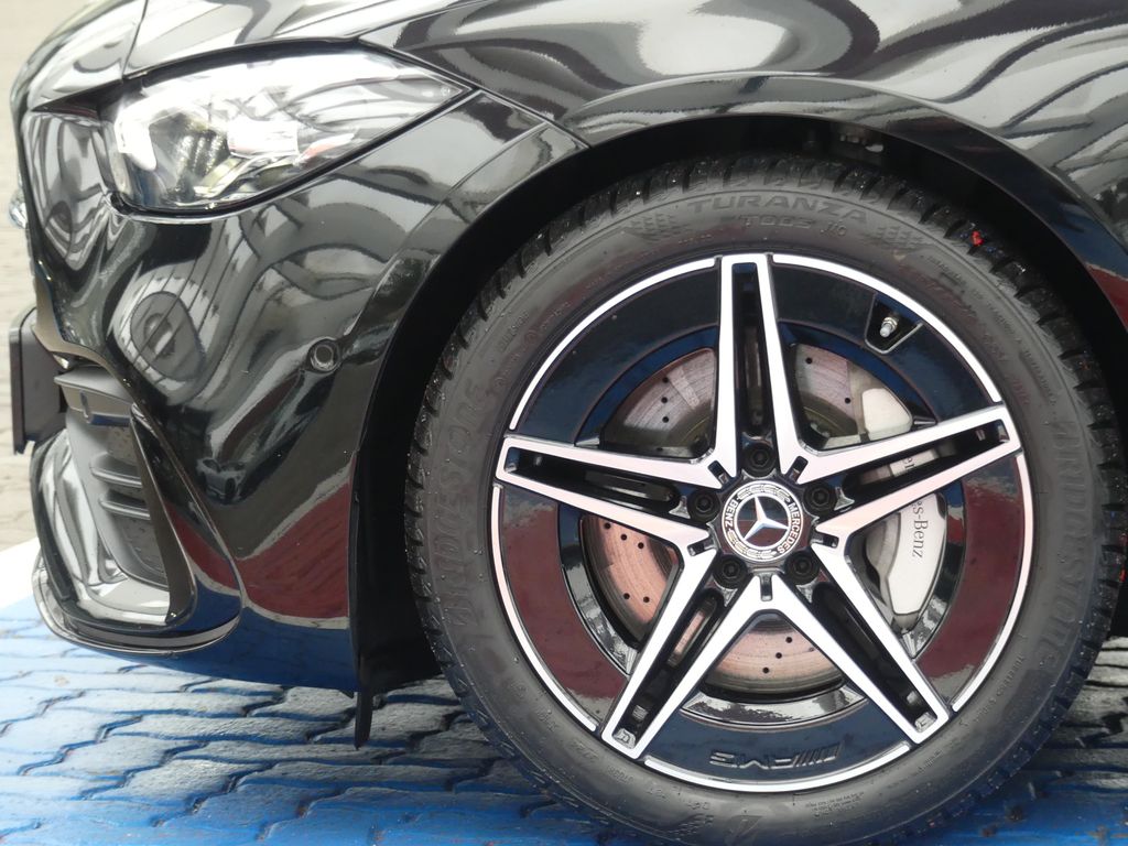 Mercedes-Benz C 300 2025