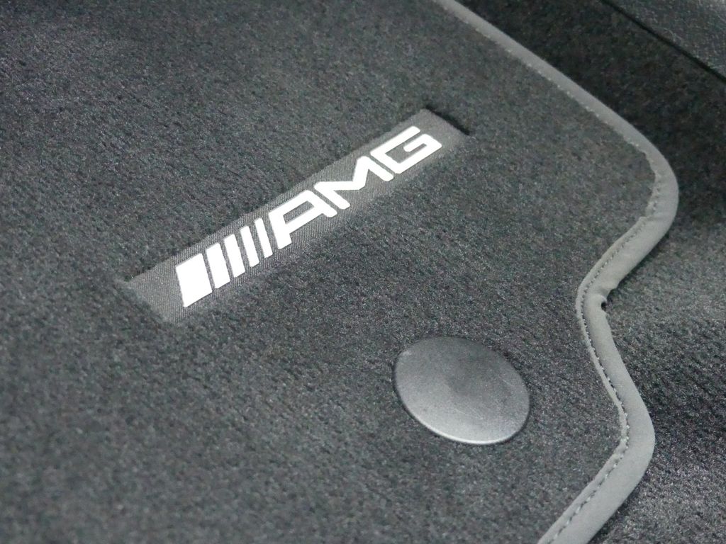 Mercedes-Benz C 300 2025