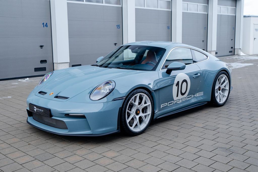 Porsche 992 2025