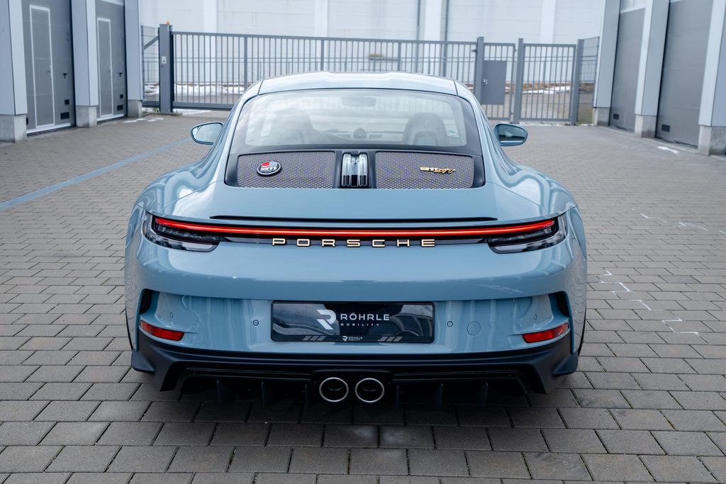 Porsche 992 2025
