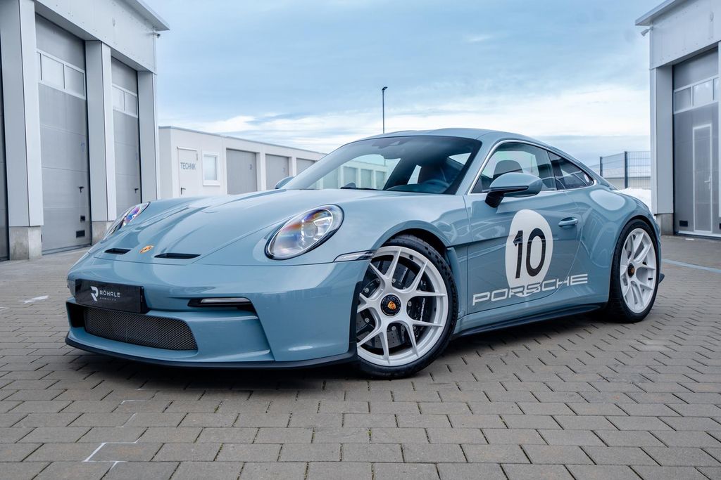 Porsche 992 2025