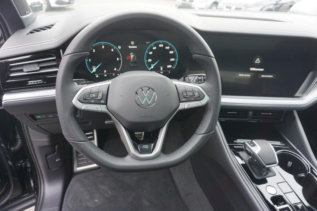 Volkswagen Touareg 2025