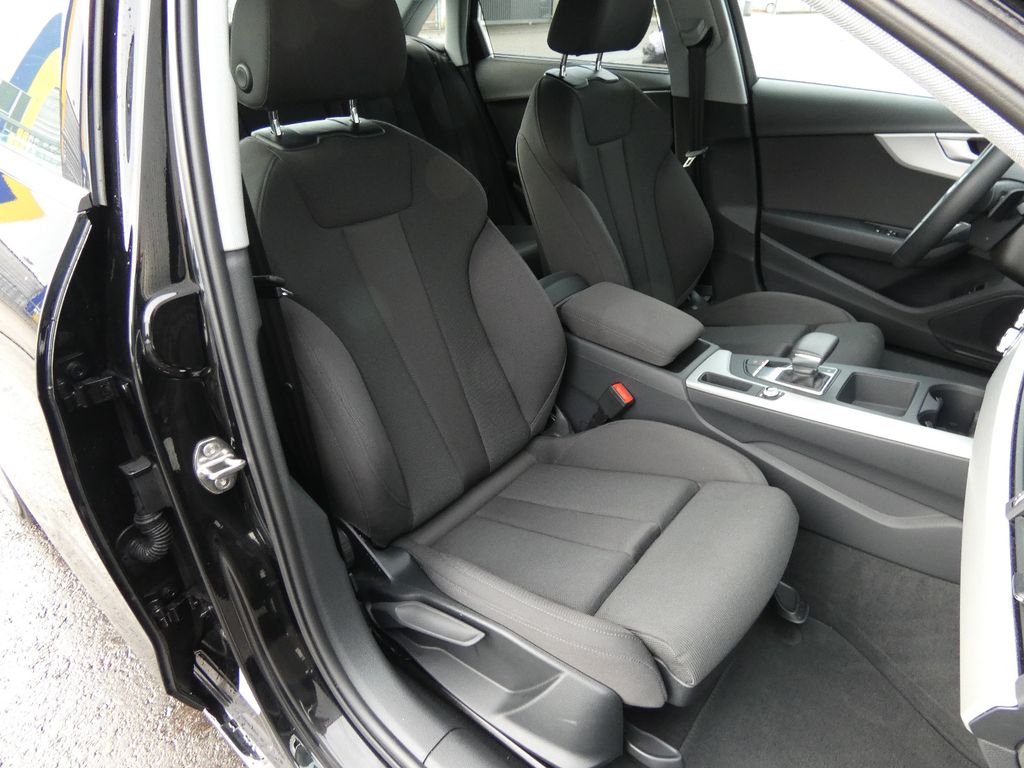 Audi A4 2021